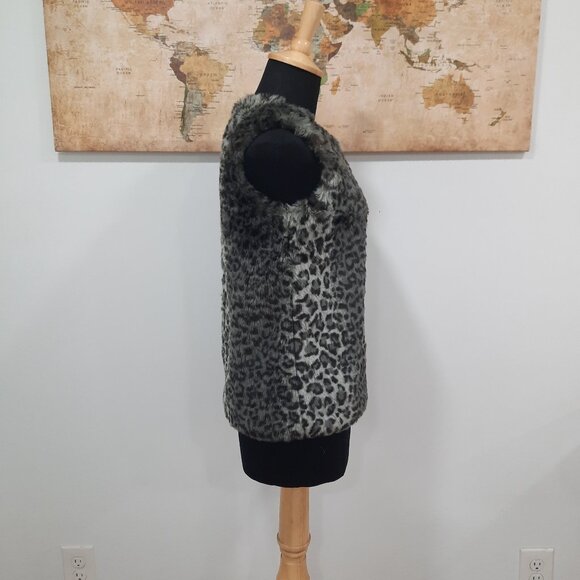 Vegan fur vest - Victory HPI brand - Picture 4 of 12